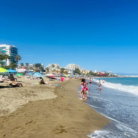 Victoria Luxury Beachfront Apartment In Benalmadena Costa エクステリア 写真