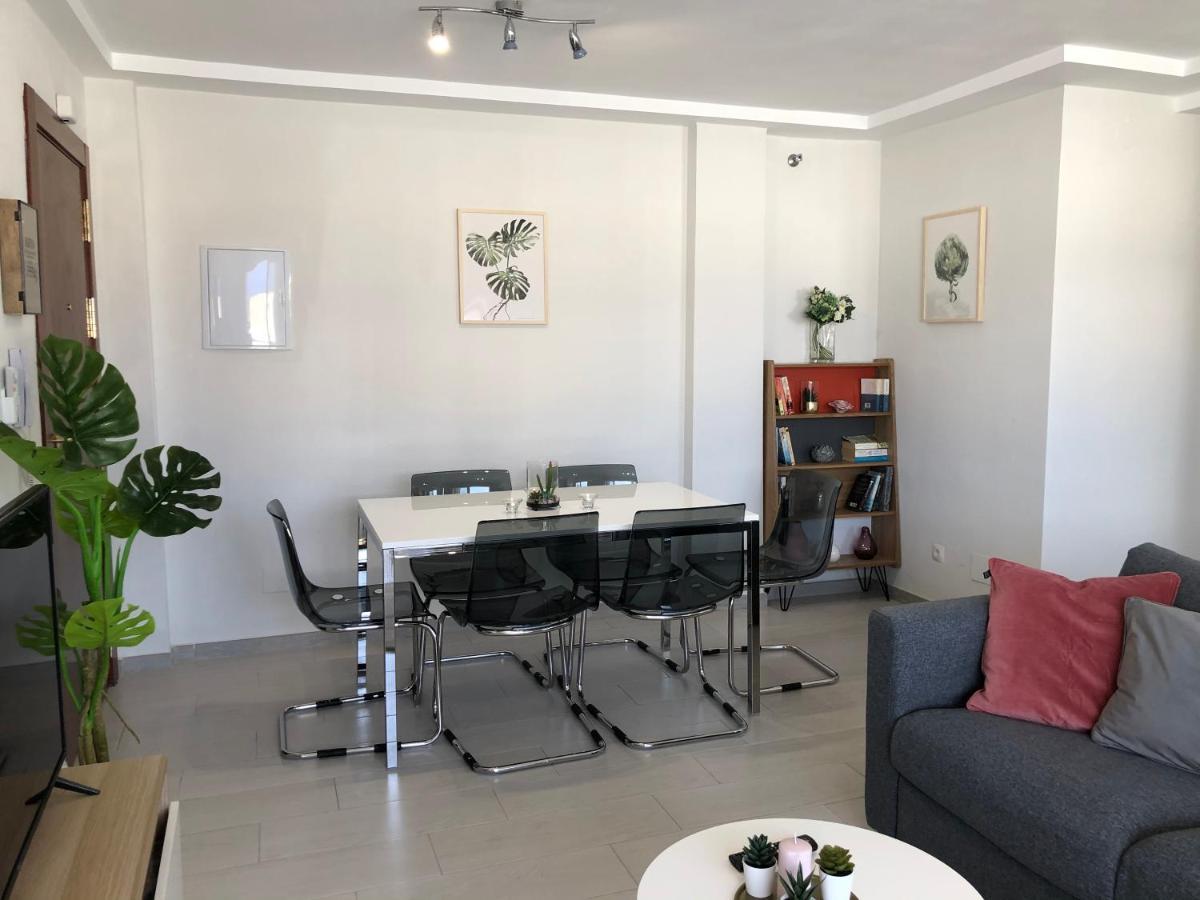 Victoria Luxury Beachfront Apartment In Benalmadena Costa エクステリア 写真