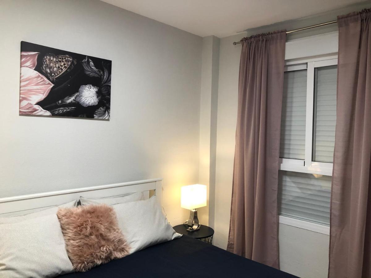 Victoria Luxury Beachfront Apartment In Benalmadena Costa エクステリア 写真