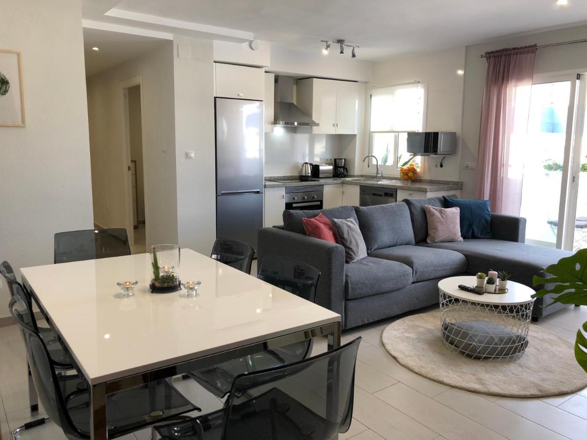 Victoria Luxury Beachfront Apartment In Benalmadena Costa エクステリア 写真