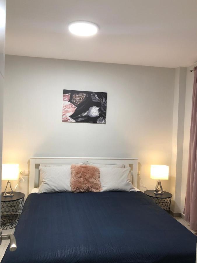 Victoria Luxury Beachfront Apartment In Benalmadena Costa エクステリア 写真