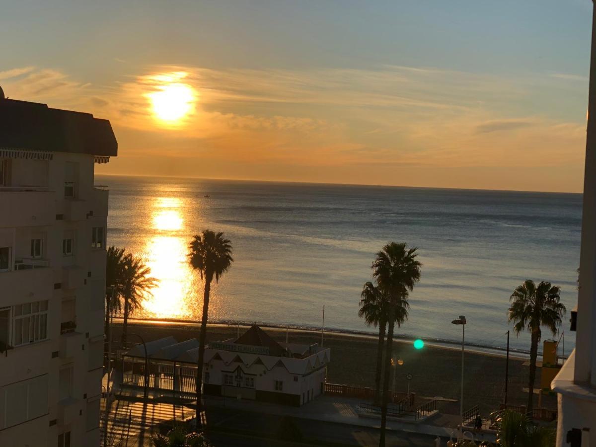 Victoria Luxury Beachfront Apartment In Benalmadena Costa エクステリア 写真