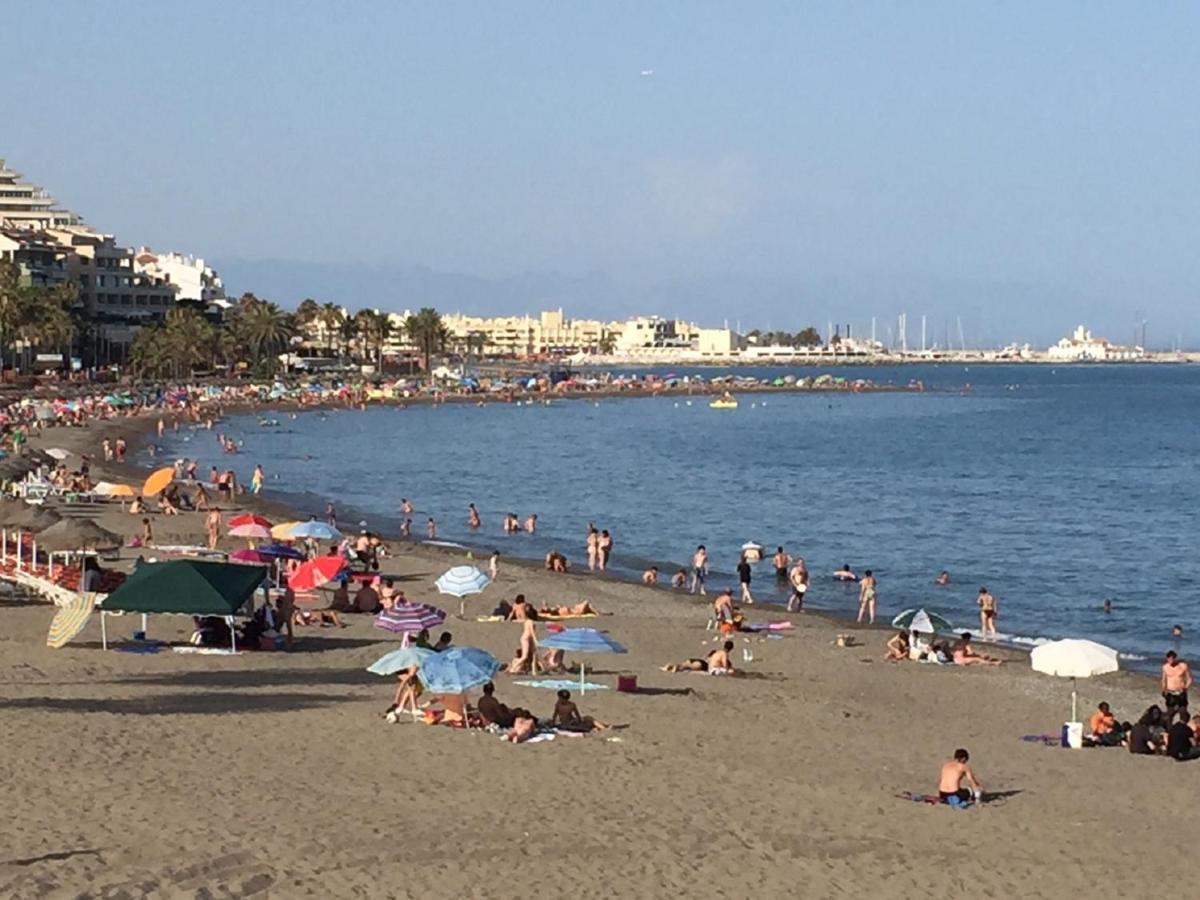 Victoria Luxury Beachfront Apartment In Benalmadena Costa エクステリア 写真