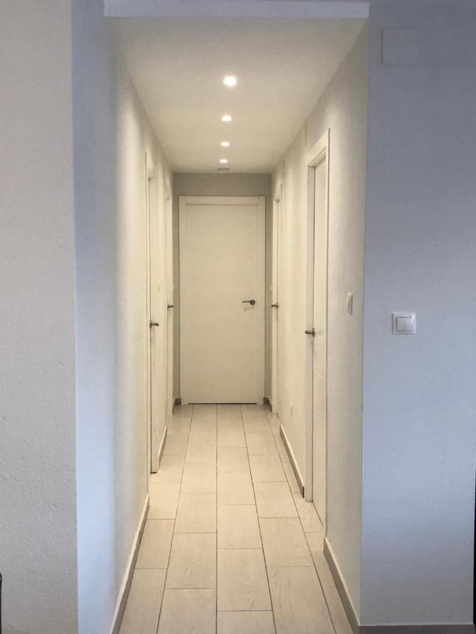 Victoria Luxury Beachfront Apartment In Benalmadena Costa エクステリア 写真