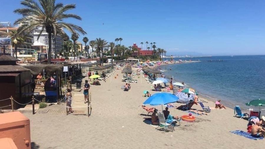 Victoria Luxury Beachfront Apartment In Benalmadena Costa エクステリア 写真