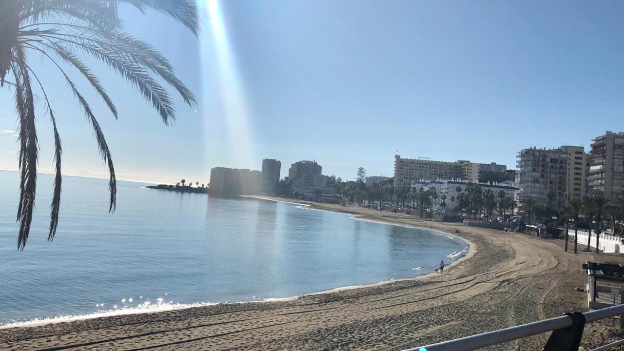Victoria Luxury Beachfront Apartment In Benalmadena Costa エクステリア 写真