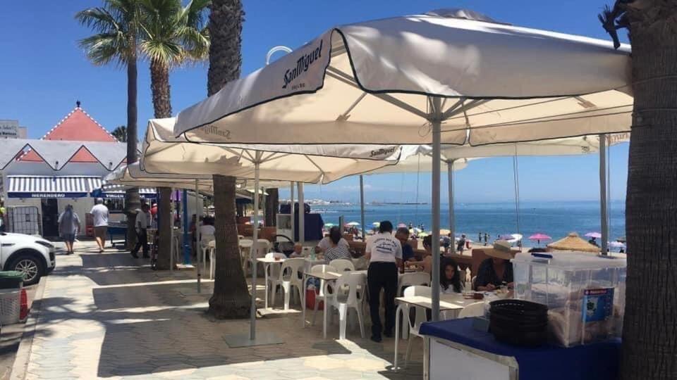 Victoria Luxury Beachfront Apartment In Benalmadena Costa エクステリア 写真