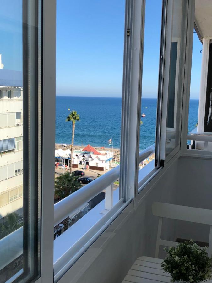 Victoria Luxury Beachfront Apartment In Benalmadena Costa エクステリア 写真