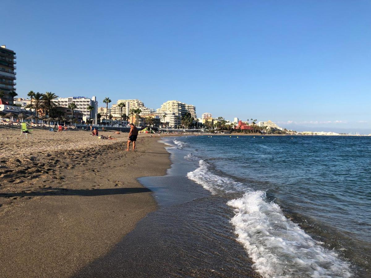 Victoria Luxury Beachfront Apartment In Benalmadena Costa エクステリア 写真